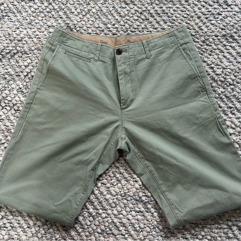 GAP Men’s Lived in Straight Pants 33 x 32